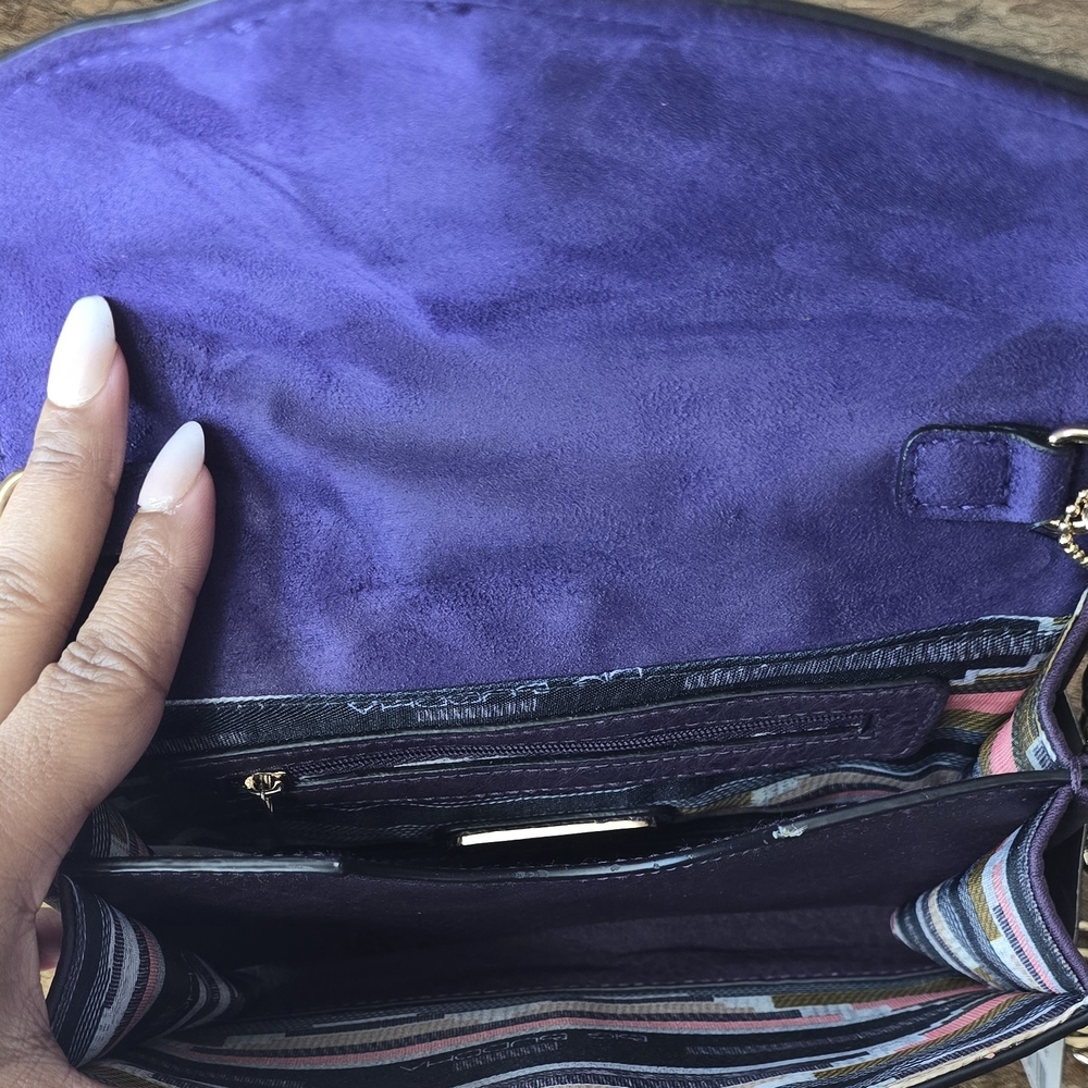 Purple Crossbody Wallet Bag Gold Chain Horseshoe Clasp Vegan Leather NWT - Picture 3 of 6